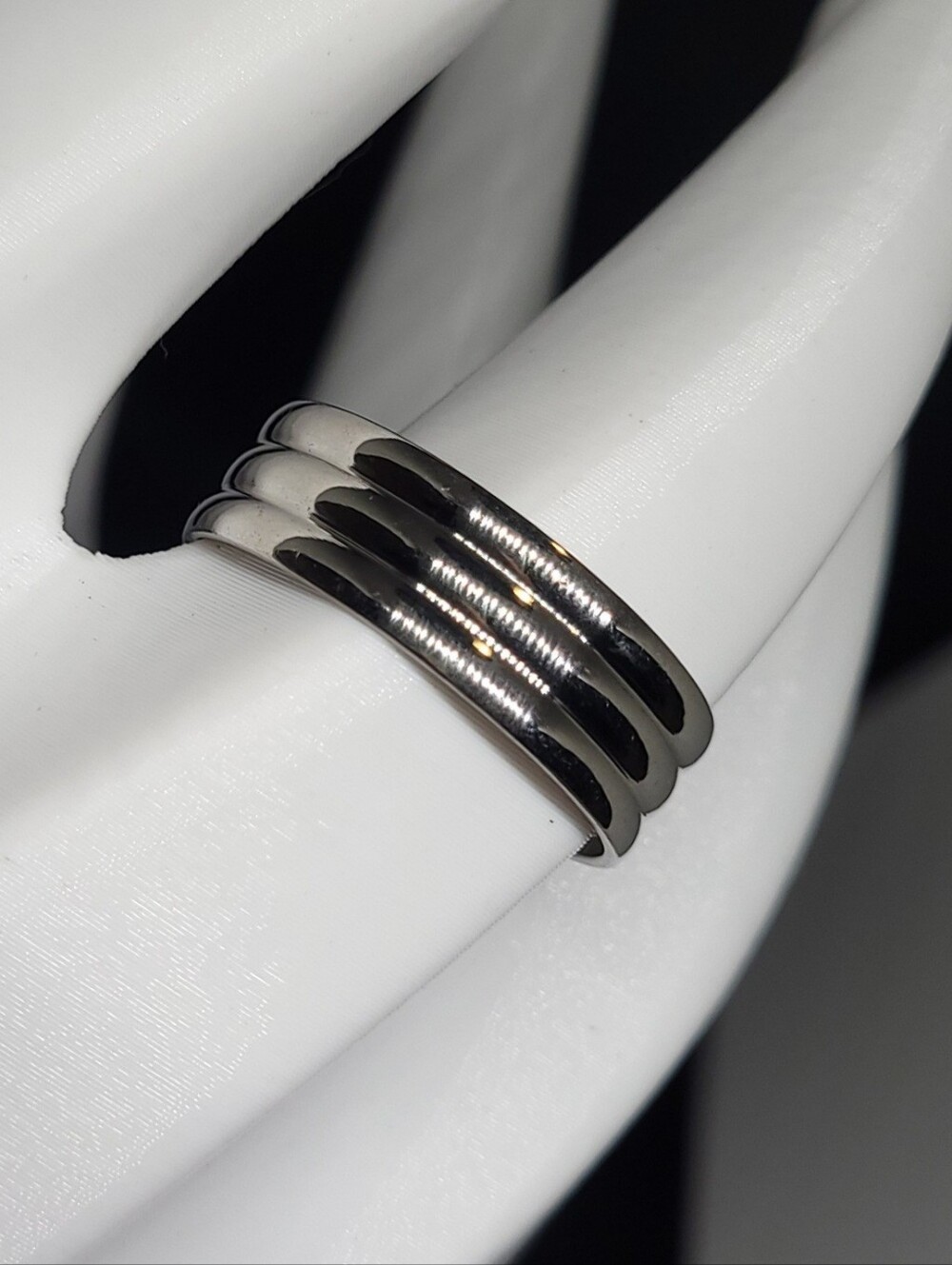 $1 | 11.5 | Bubble Groove Wide Band Ring